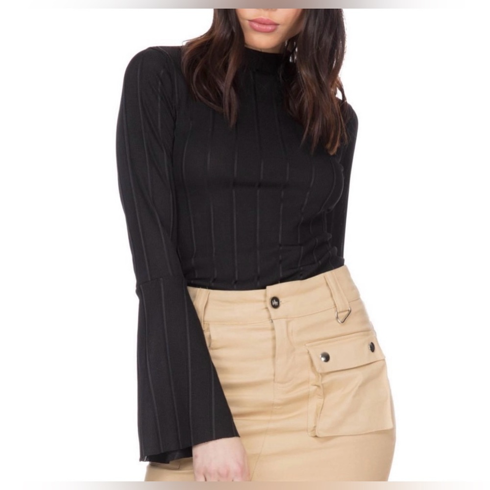 WOMEN’S BLACK LONG SLEEVES BODYSUIT-SIZE M